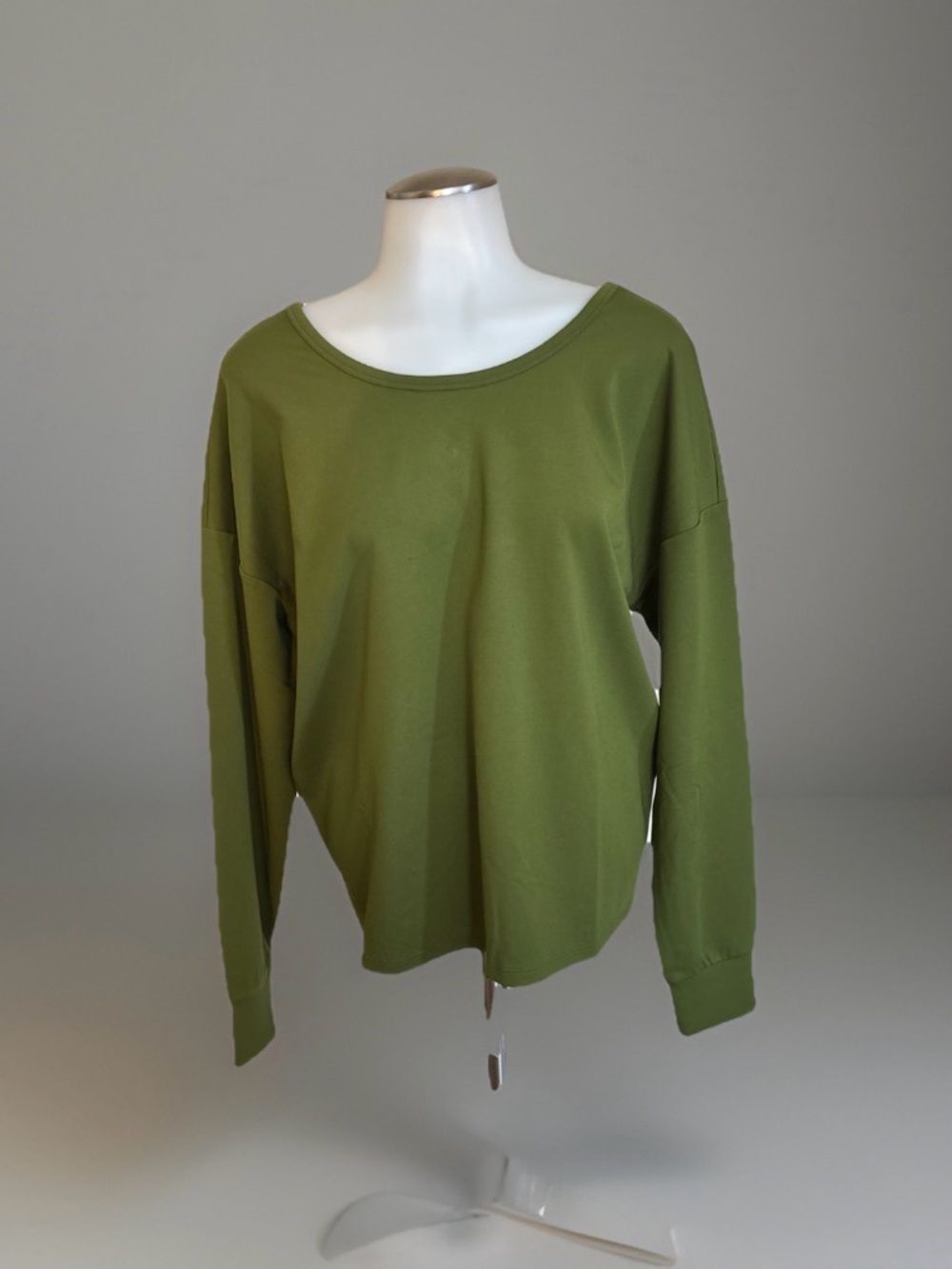 NWOT CAbi Turnaround Shirt Dark Olive Green Women’s Size Medium NEVER WORN